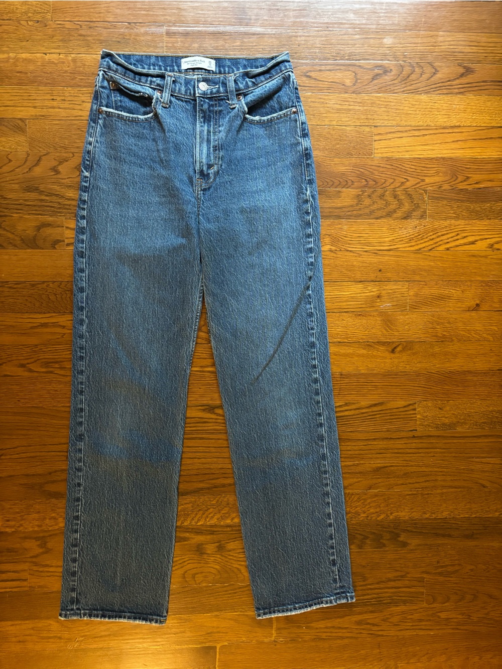 Like-New! Abercrombie & Fitch The Perfect Vintage Straight High Rise. Size 0/25L